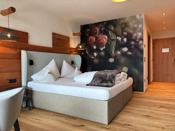 Doppelzimmer Kirsche Südbalkon